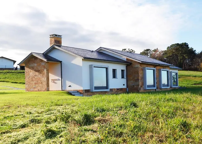 El Pueblin Del Pinar * Navia